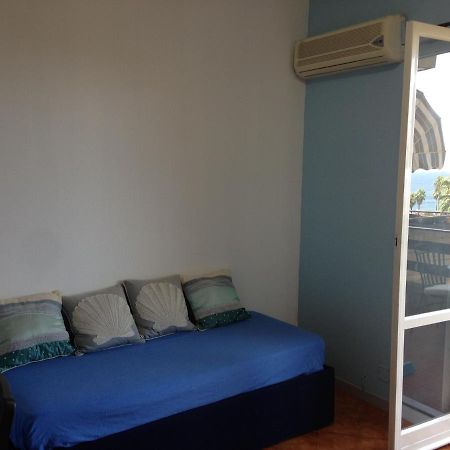Best Sea View Faraglioni Acitrezza At La Rosa Del Mediterraneo Apartment Aci Castello Exterior photo